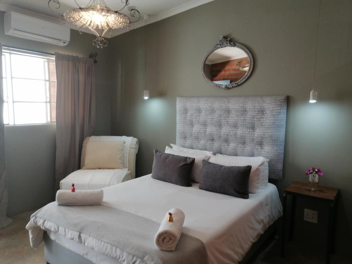 Tsumeb Theater Guesthouse Exterior foto