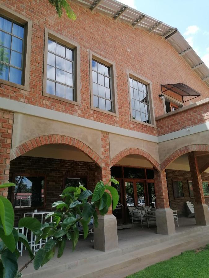 Tsumeb Theater Guesthouse Exterior foto